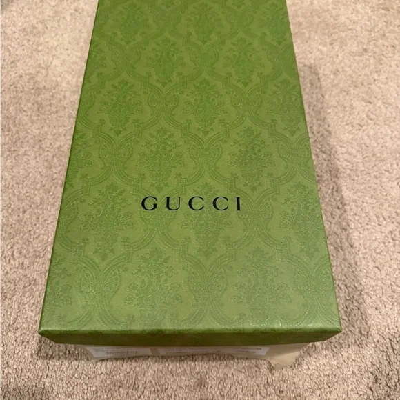 Gucci Black Quilted Leather women’s Loafers - Picture 10 of 10